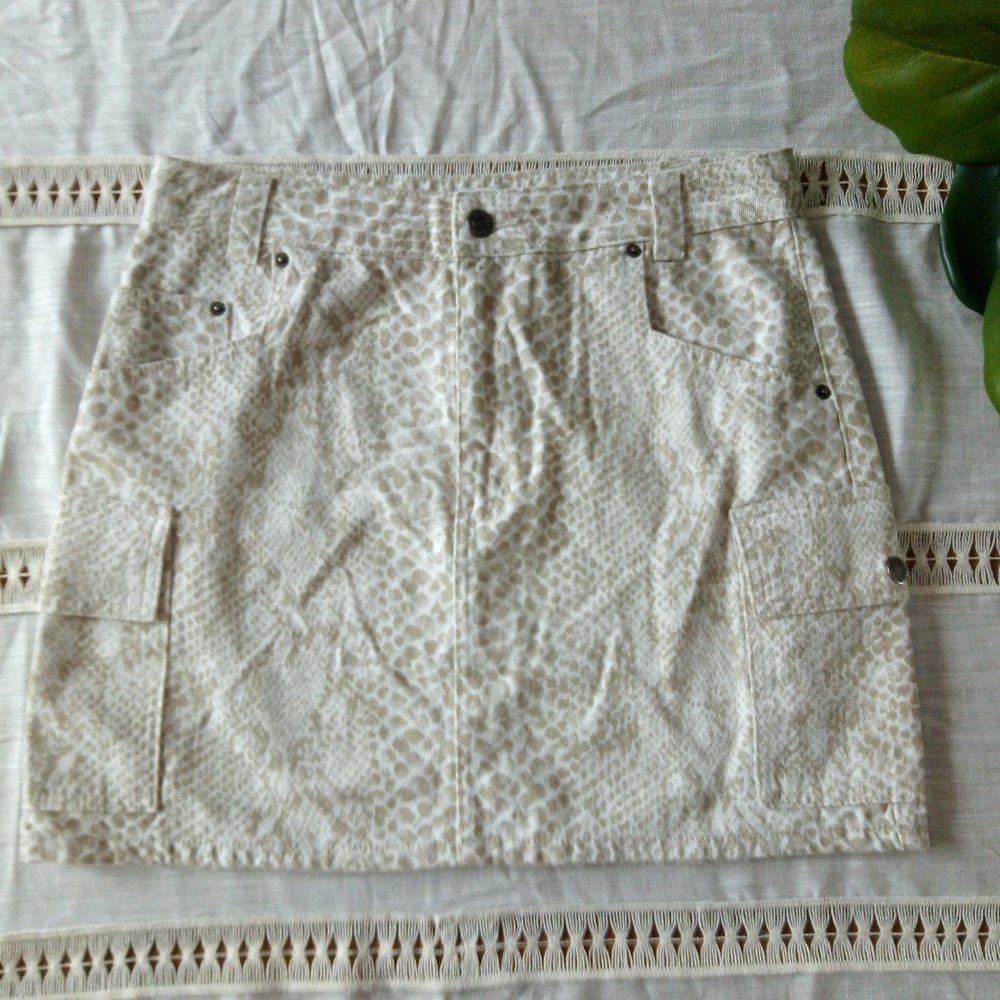 NWOT Topshop denim mini skirt US 8